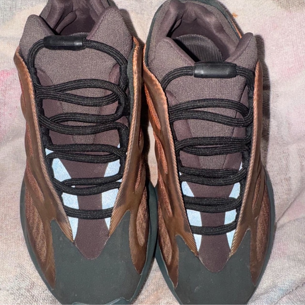 Yeezy 700 V3 Copper Fade Sneakers